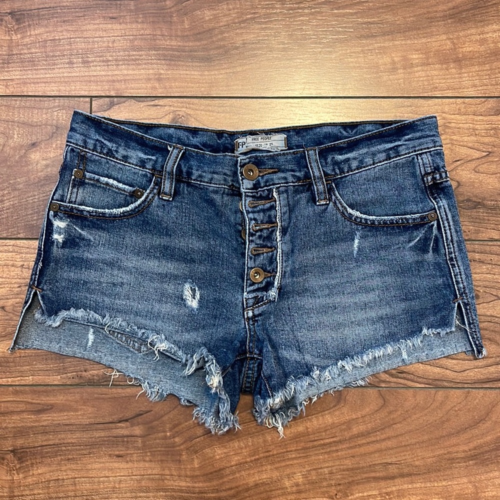 Free People Cut Off Denim Shorts Size 25